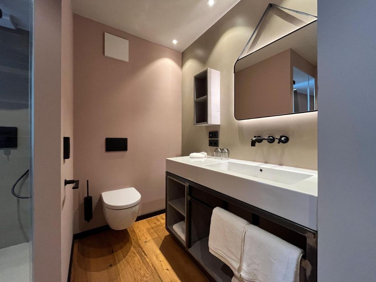 Boutiquehotel Burg Adenbach & Alter Weinbau Bad Neuenahr-Ahrweiler Bagian luar foto