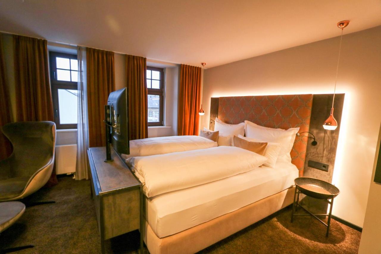 Boutiquehotel Burg Adenbach & Alter Weinbau Bad Neuenahr-Ahrweiler Bagian luar foto