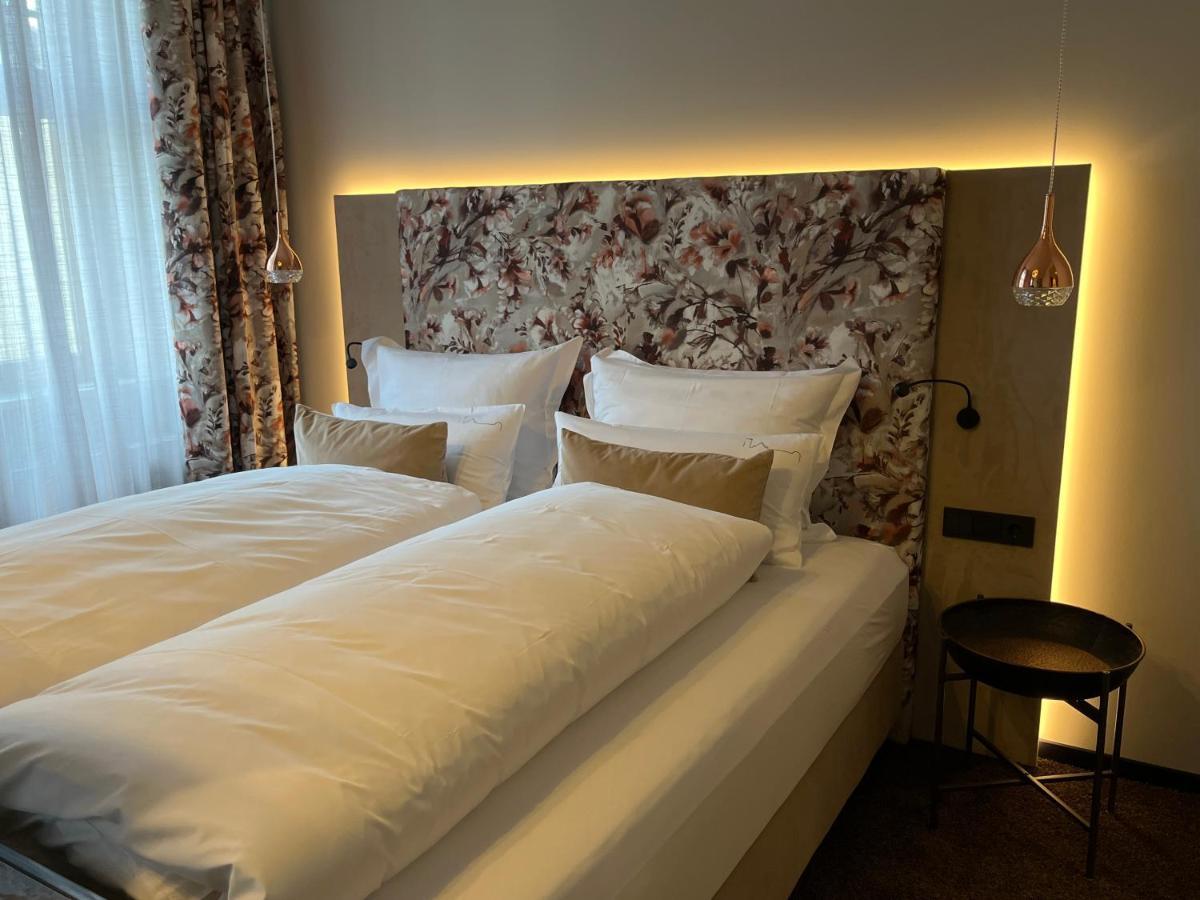 Boutiquehotel Burg Adenbach & Alter Weinbau Bad Neuenahr-Ahrweiler Bagian luar foto