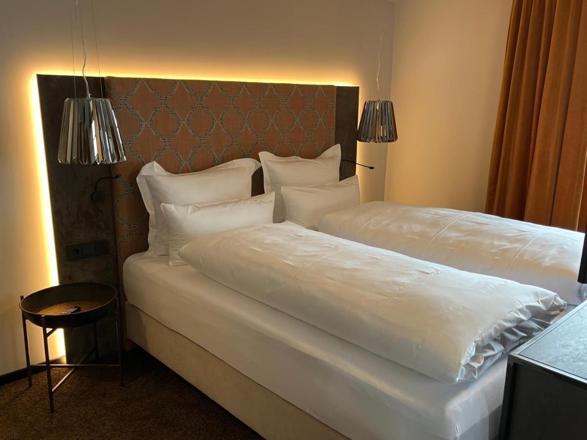 Boutiquehotel Burg Adenbach & Alter Weinbau Bad Neuenahr-Ahrweiler Bagian luar foto