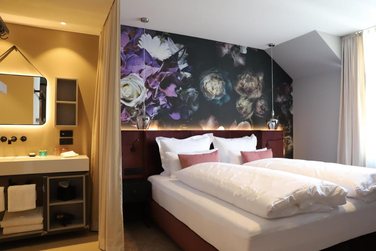 Boutiquehotel Burg Adenbach & Alter Weinbau Bad Neuenahr-Ahrweiler Bagian luar foto