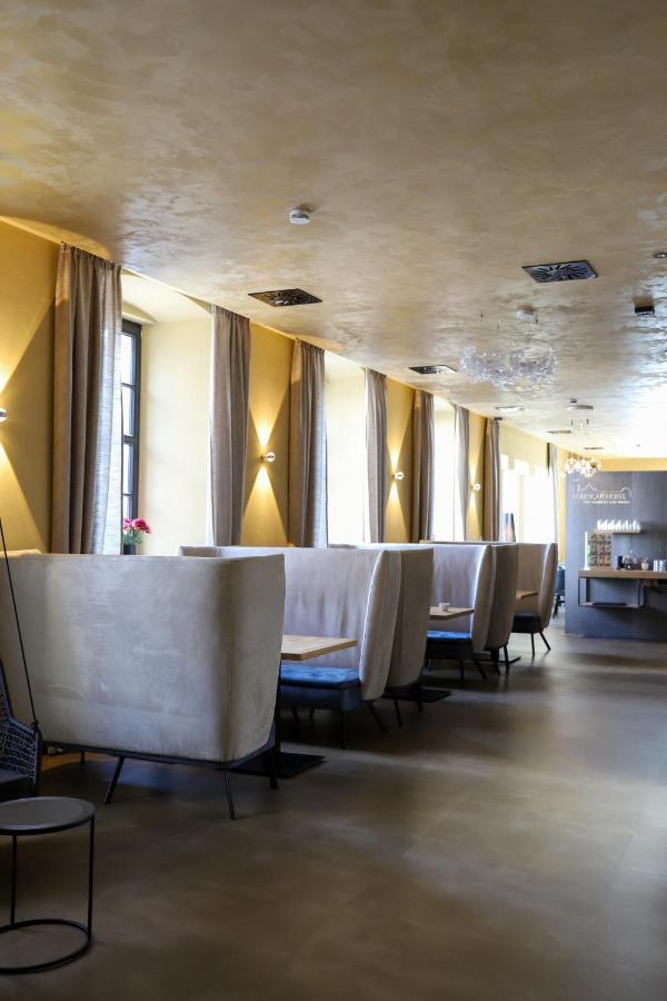 Boutiquehotel Burg Adenbach & Alter Weinbau Bad Neuenahr-Ahrweiler Bagian luar foto