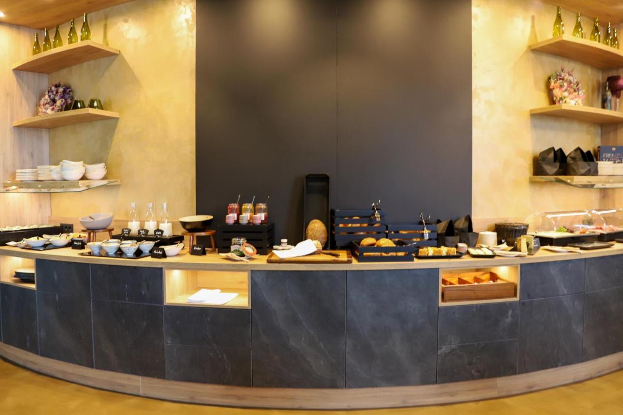 Boutiquehotel Burg Adenbach & Alter Weinbau Bad Neuenahr-Ahrweiler Bagian luar foto