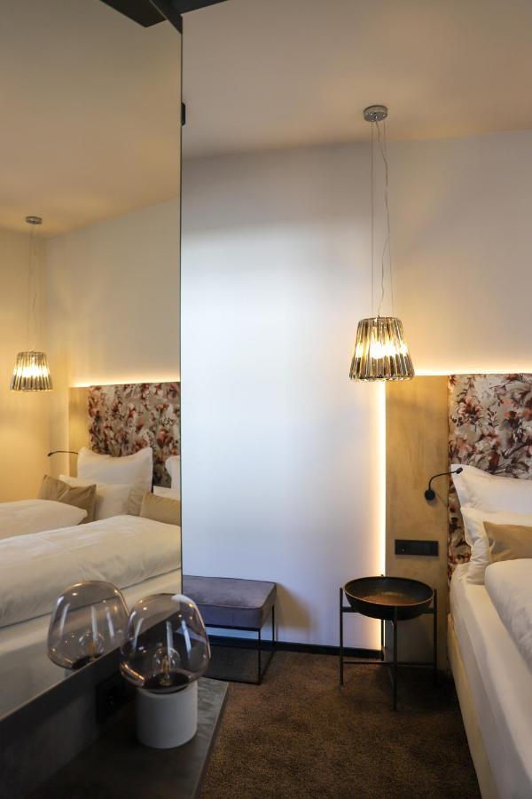 Boutiquehotel Burg Adenbach & Alter Weinbau Bad Neuenahr-Ahrweiler Bagian luar foto