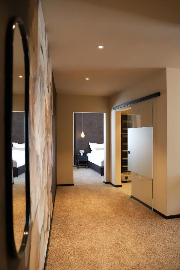 Boutiquehotel Burg Adenbach & Alter Weinbau Bad Neuenahr-Ahrweiler Bagian luar foto