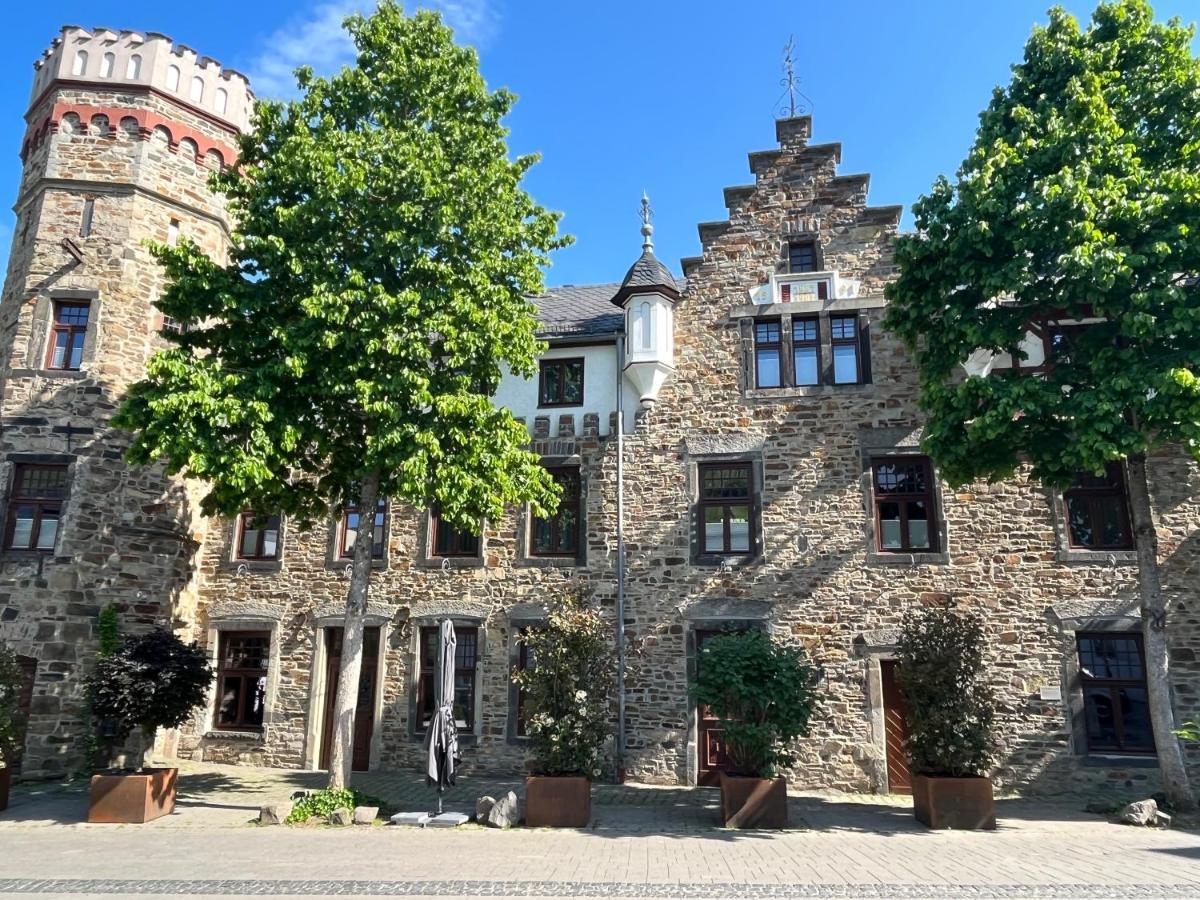 Boutiquehotel Burg Adenbach & Alter Weinbau Bad Neuenahr-Ahrweiler Bagian luar foto